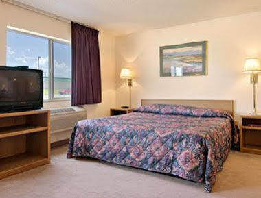 Hotel Super 8 By Wyndham Fountain Exterior foto